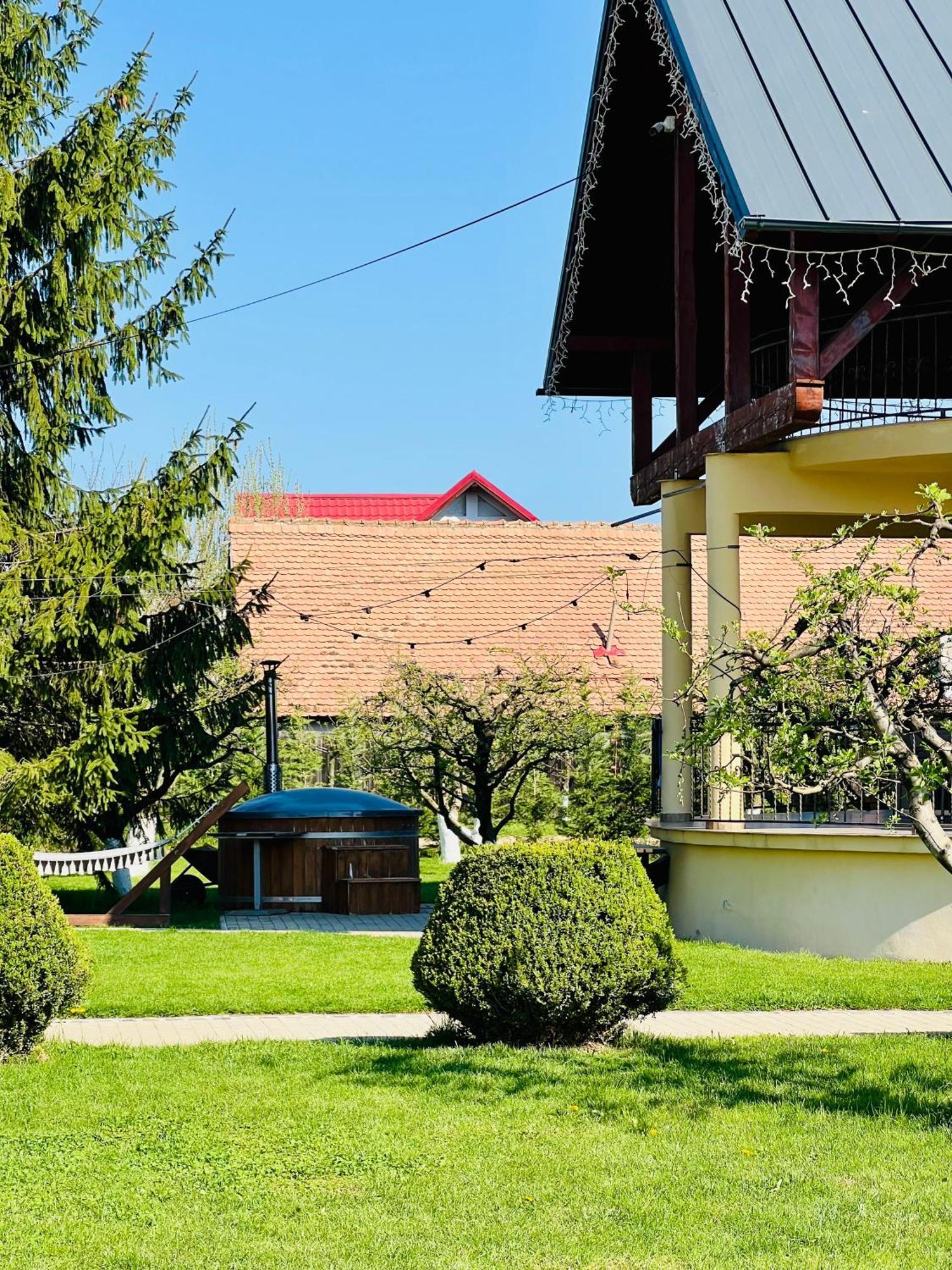 Orchard Villa Braşov Exterior foto